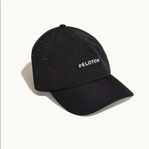 ⭐️Brand new Black PELOTON hat ⭐️